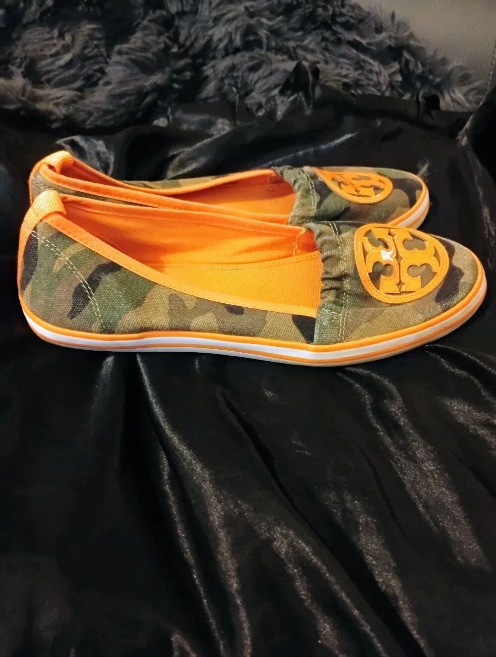 Women's Like New Rare Camaflage And Orange Tory Burch Slip On Flats U.S. Size 9
